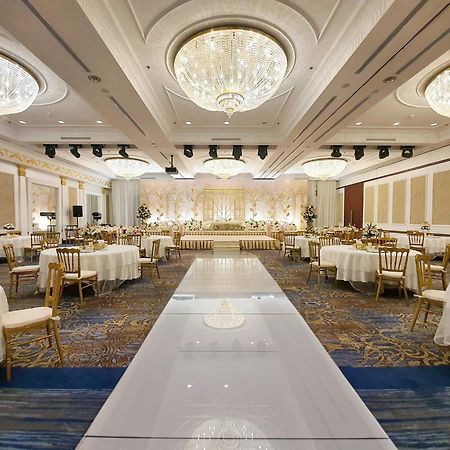 Crowne Plaza Jeddah By Ihg Hotell Eksteriør bilde The ballroom of the hotel