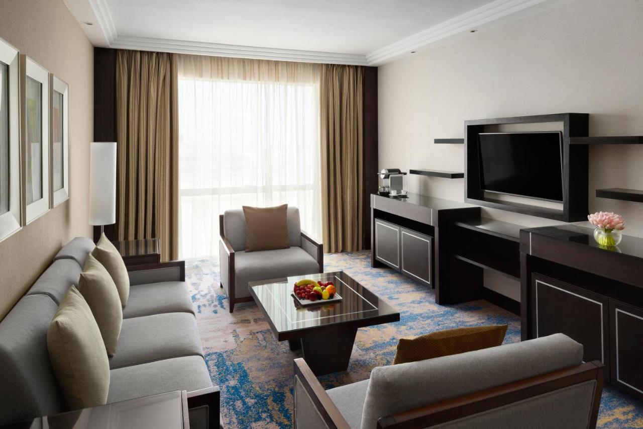 Crowne Plaza Jeddah By Ihg Hotell Eksteriør bilde Living room