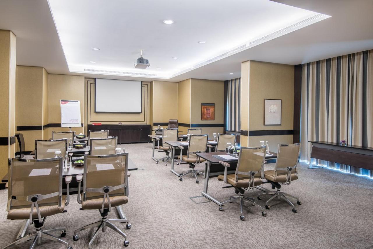 Crowne Plaza Jeddah By Ihg Hotell Eksteriør bilde Meeting room