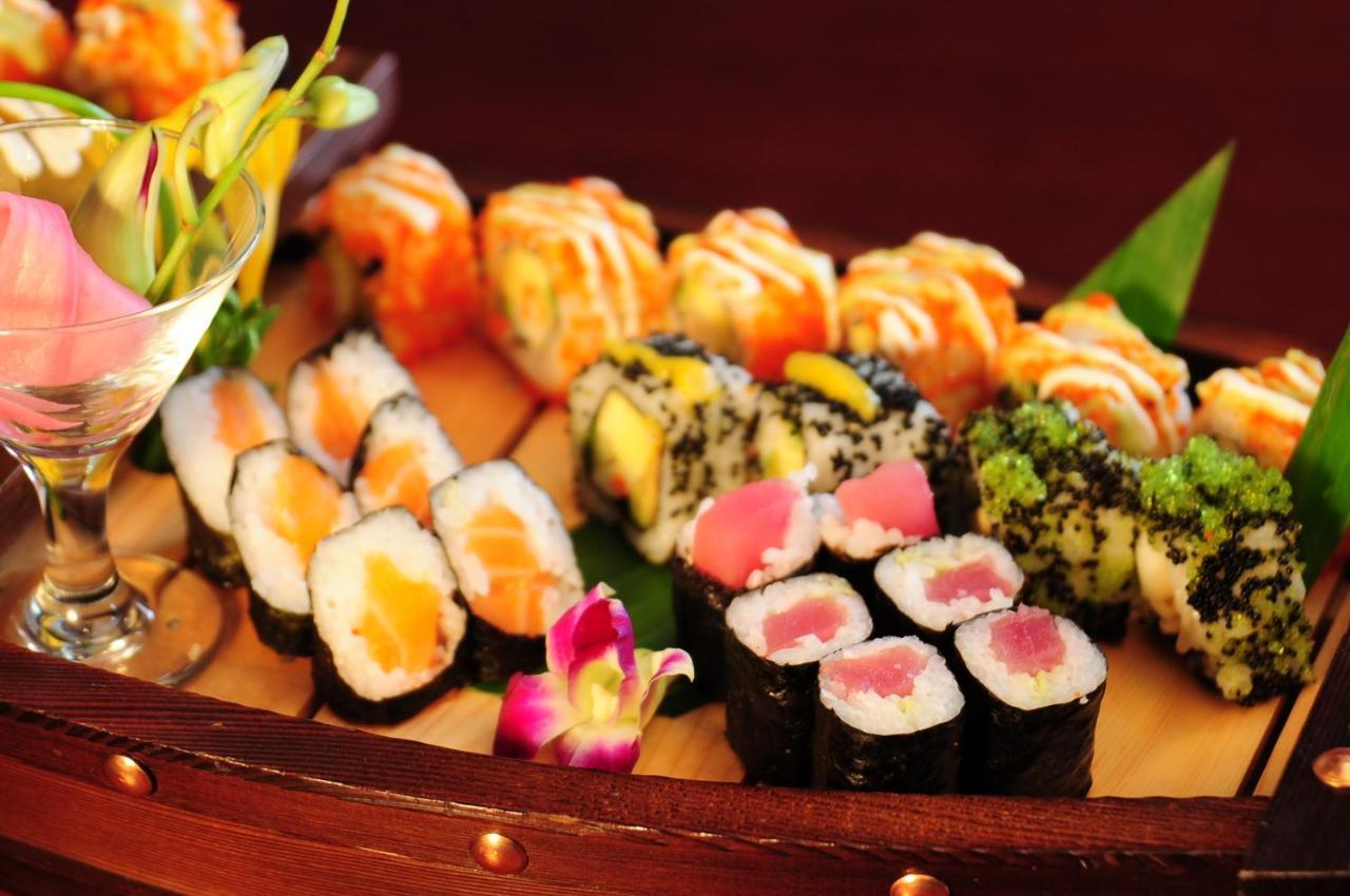 Crowne Plaza Jeddah By Ihg Hotell Eksteriør bilde Sushi