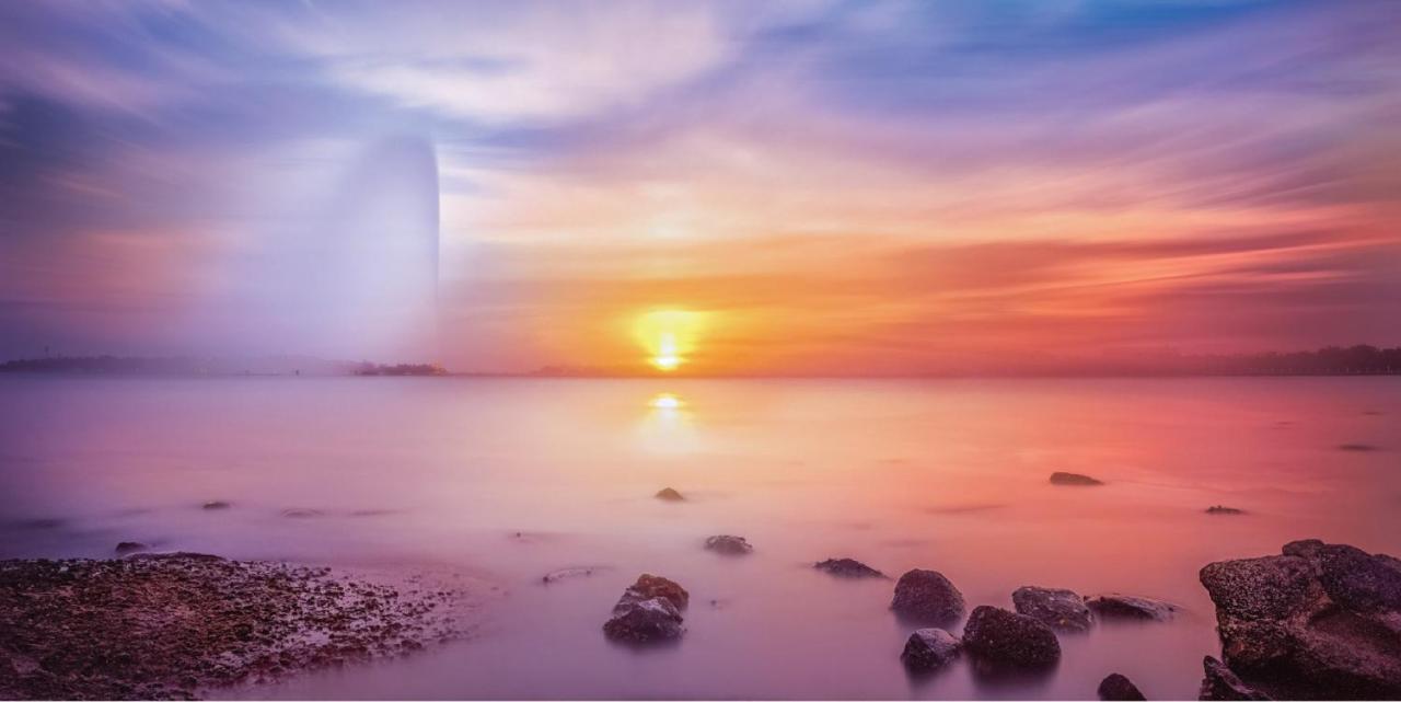 Crowne Plaza Jeddah By Ihg Hotell Eksteriør bilde Sunset at the beach