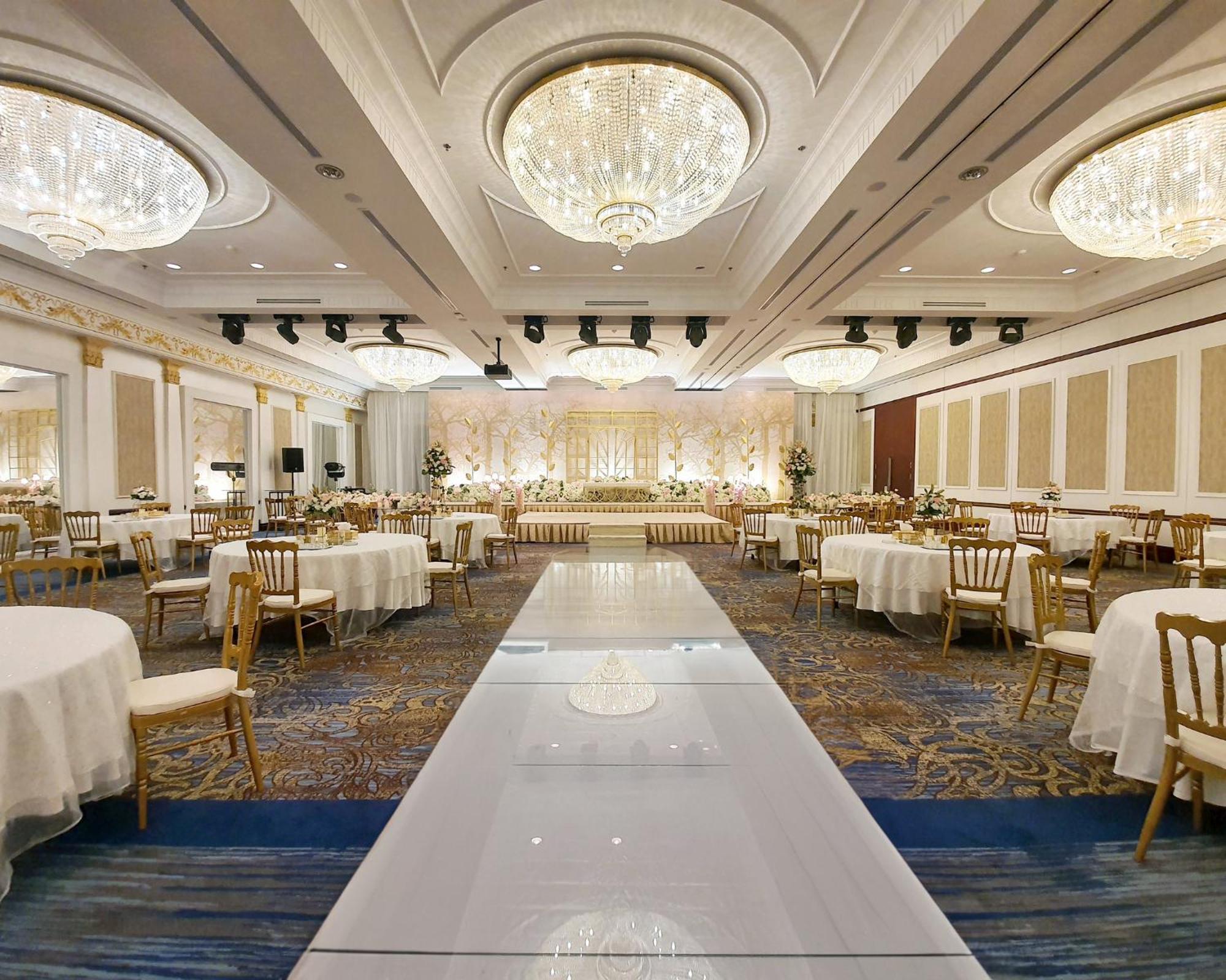 Crowne Plaza Jeddah By Ihg Hotell Eksteriør bilde The ballroom of the hotel
